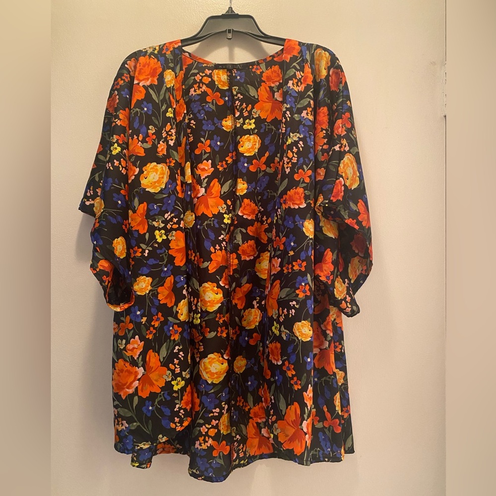 Flowered Kimono - Picture 4 of 4